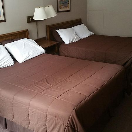 Coach Stop Motel Уэлсборо Экстерьер фото