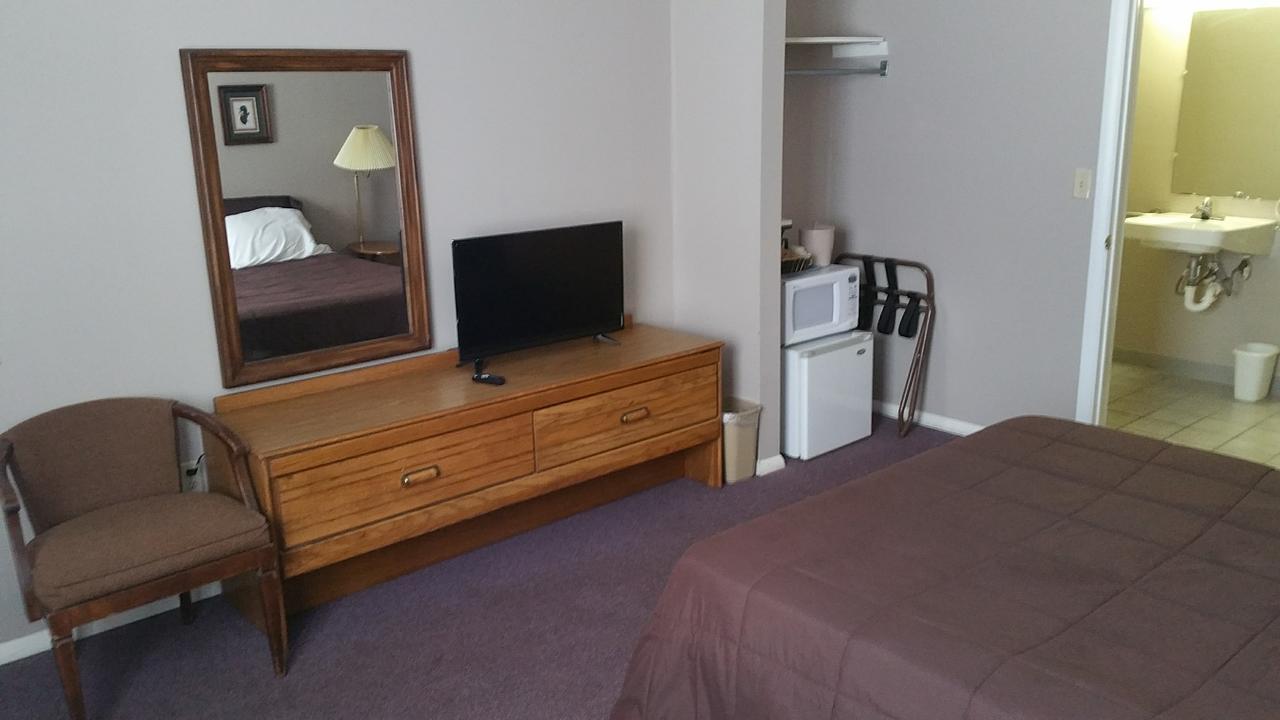 Coach Stop Motel Уэлсборо Экстерьер фото